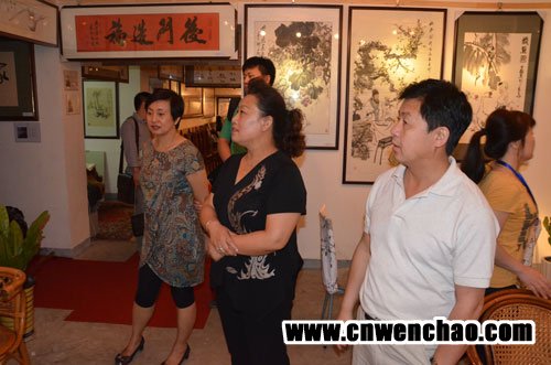 田晶丽等人回访焦点娱乐06